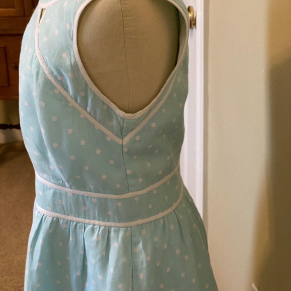 KAARI Linen Dress - Picture 3 of 4